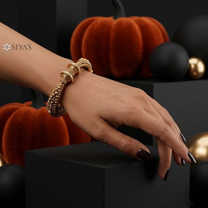 Gold clustered kada