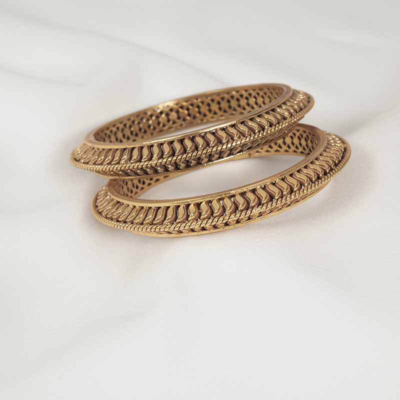 Elegant bangle (single)