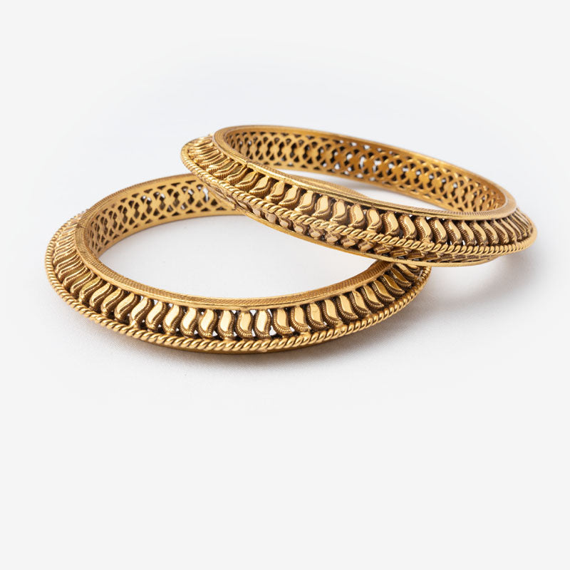 Elegant bangle (single)