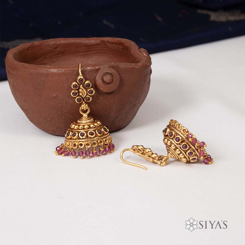 Red stone hanging jumka