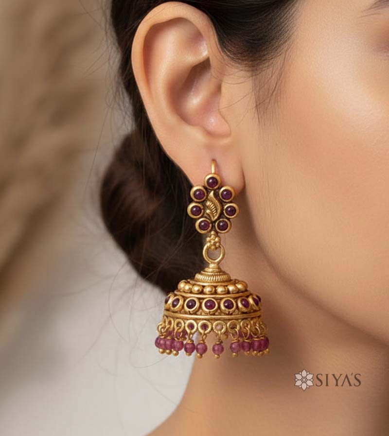 Red stone hanging jumka