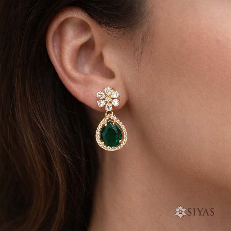 Stunning emerald drop earring