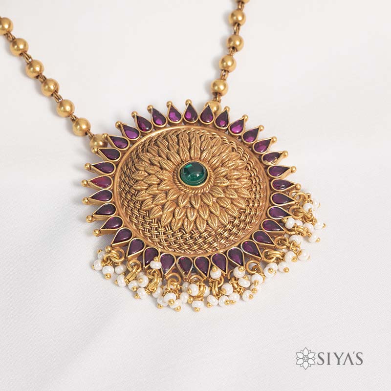 Antique flower pendant chain
