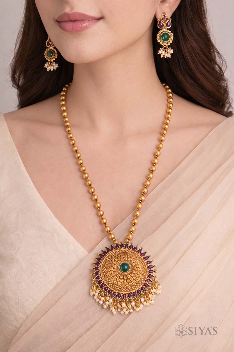 Antique flower pendant chain