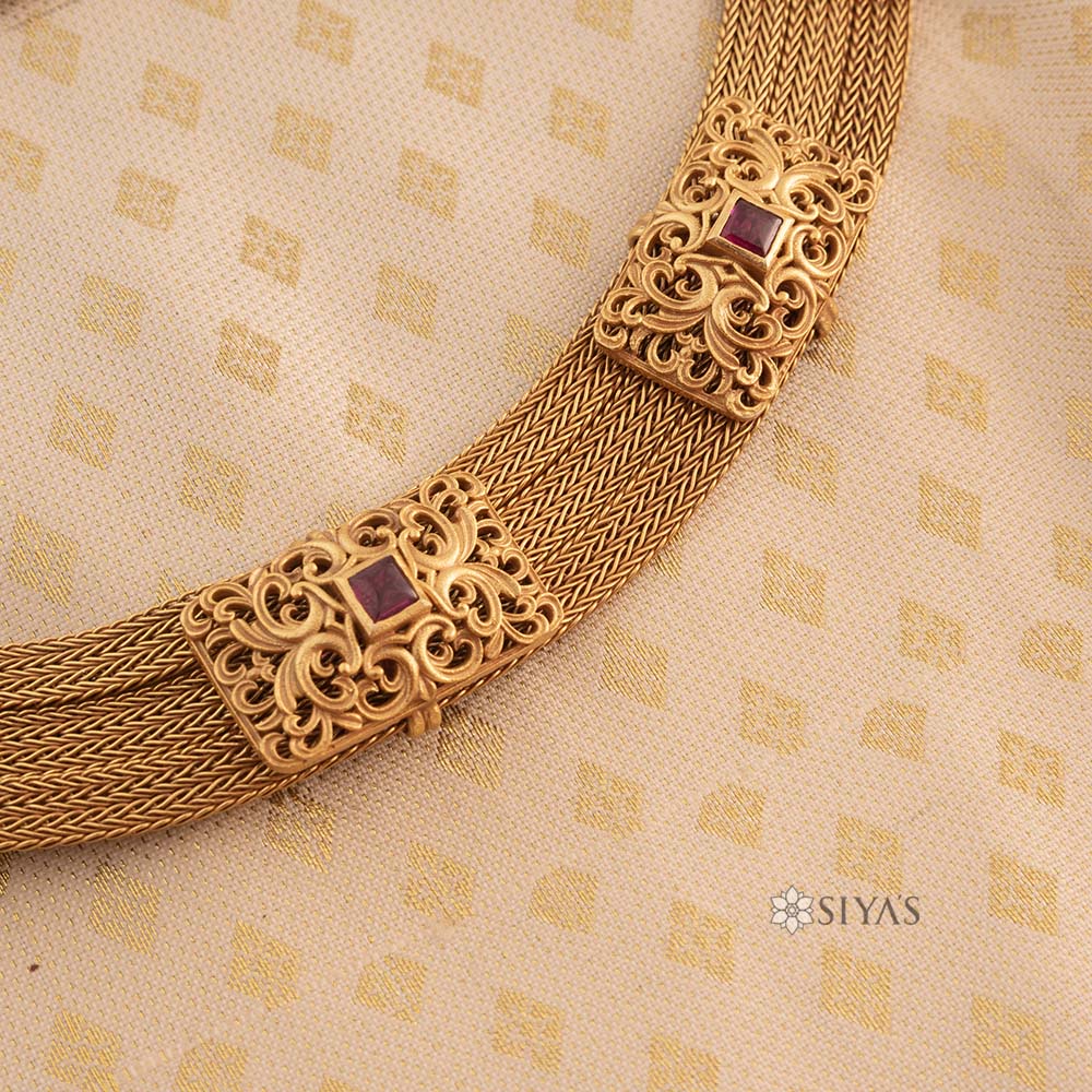 Statement necklace