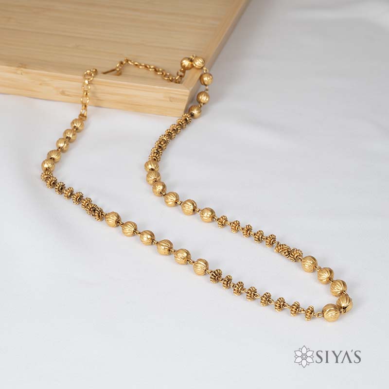 Gold gundu chain