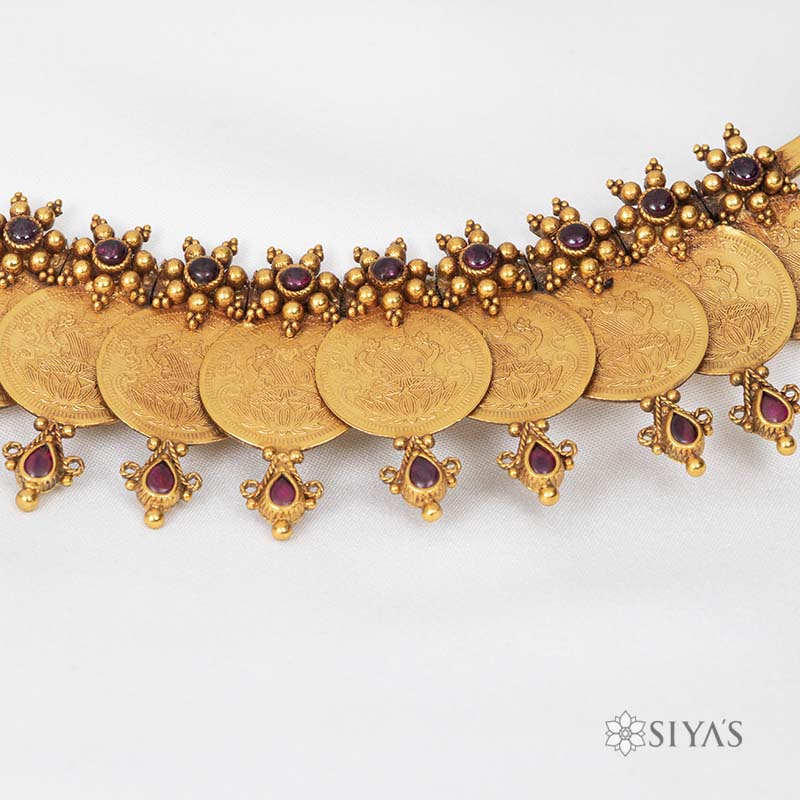 Elegant red stone coin necklace