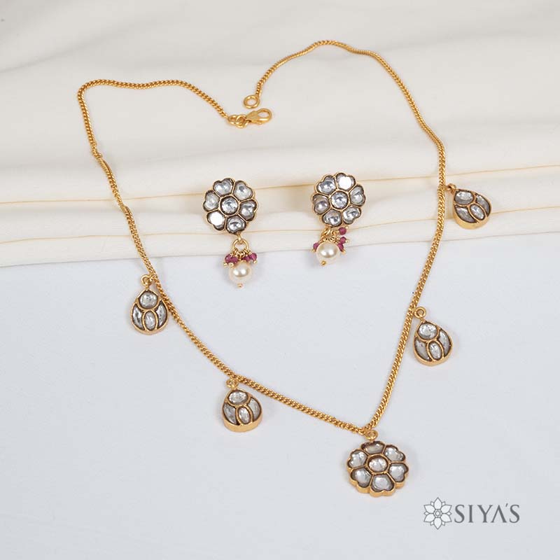 White stone pendant chain