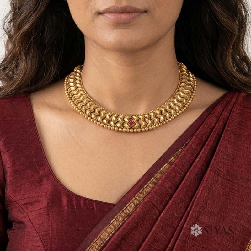 Statement neckpiece