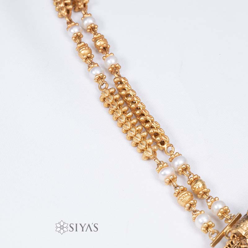 2-layered chain with antique pendant