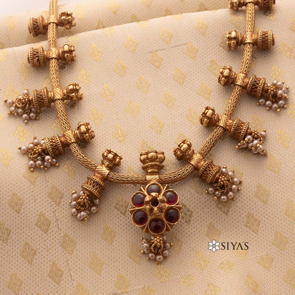 Stunning heritage necklace