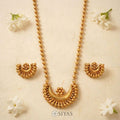 Moon shaped gold clusters with earring