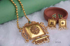 Square pendant  long chain