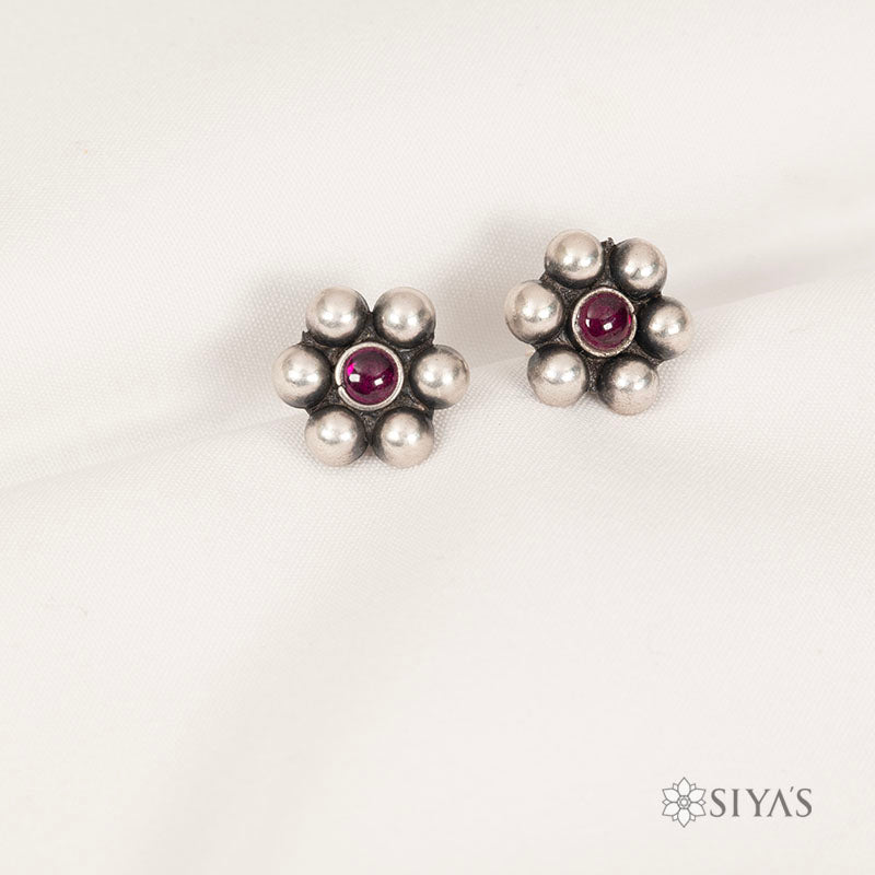 Oxidised flower necklace with studs