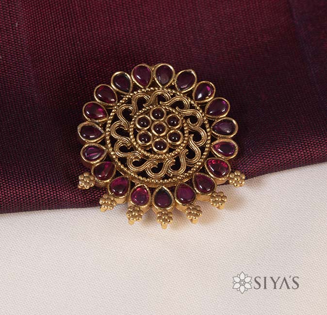 Red stones pendant
