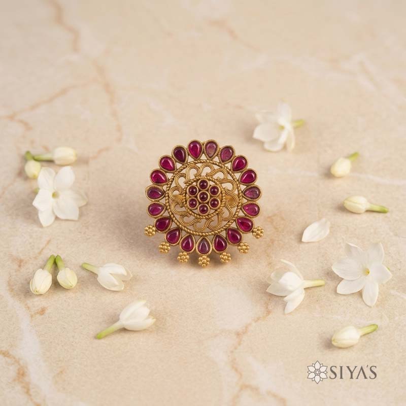 Red stones pendant