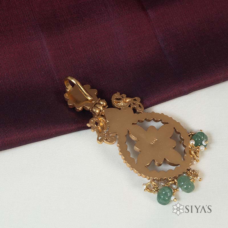 Red and green stones pendant