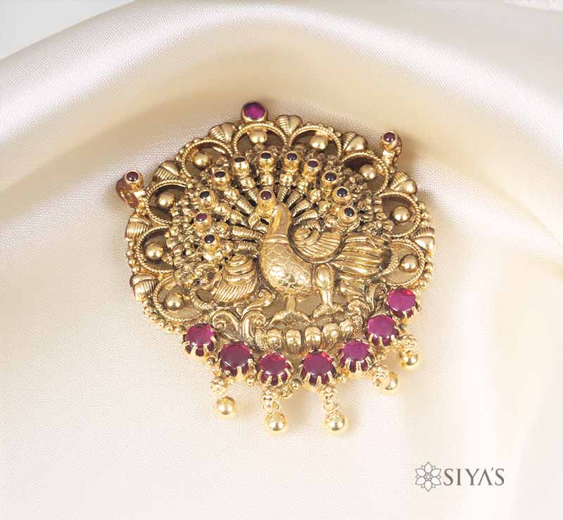 Peacock red stone pendant