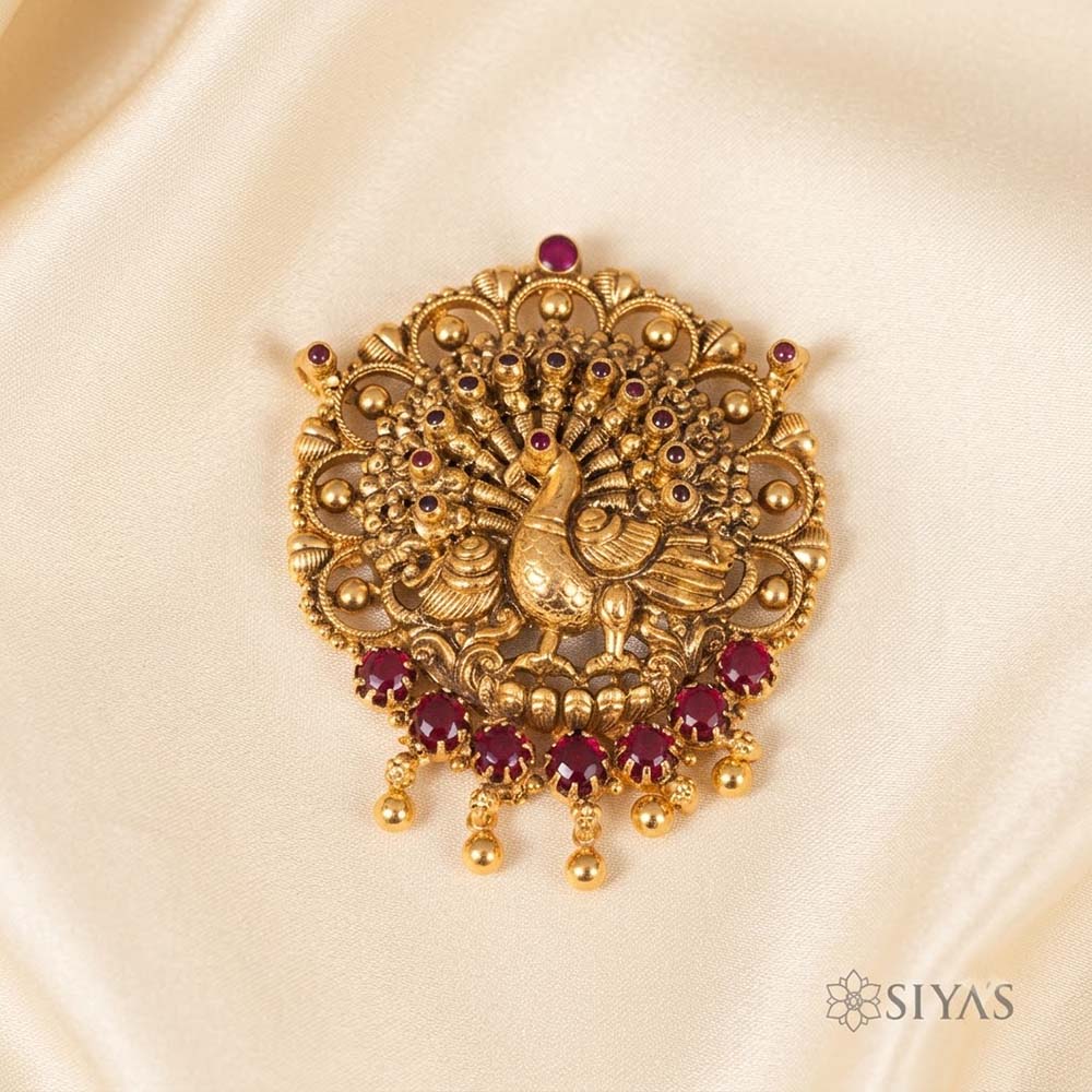 Peacock red stone pendant