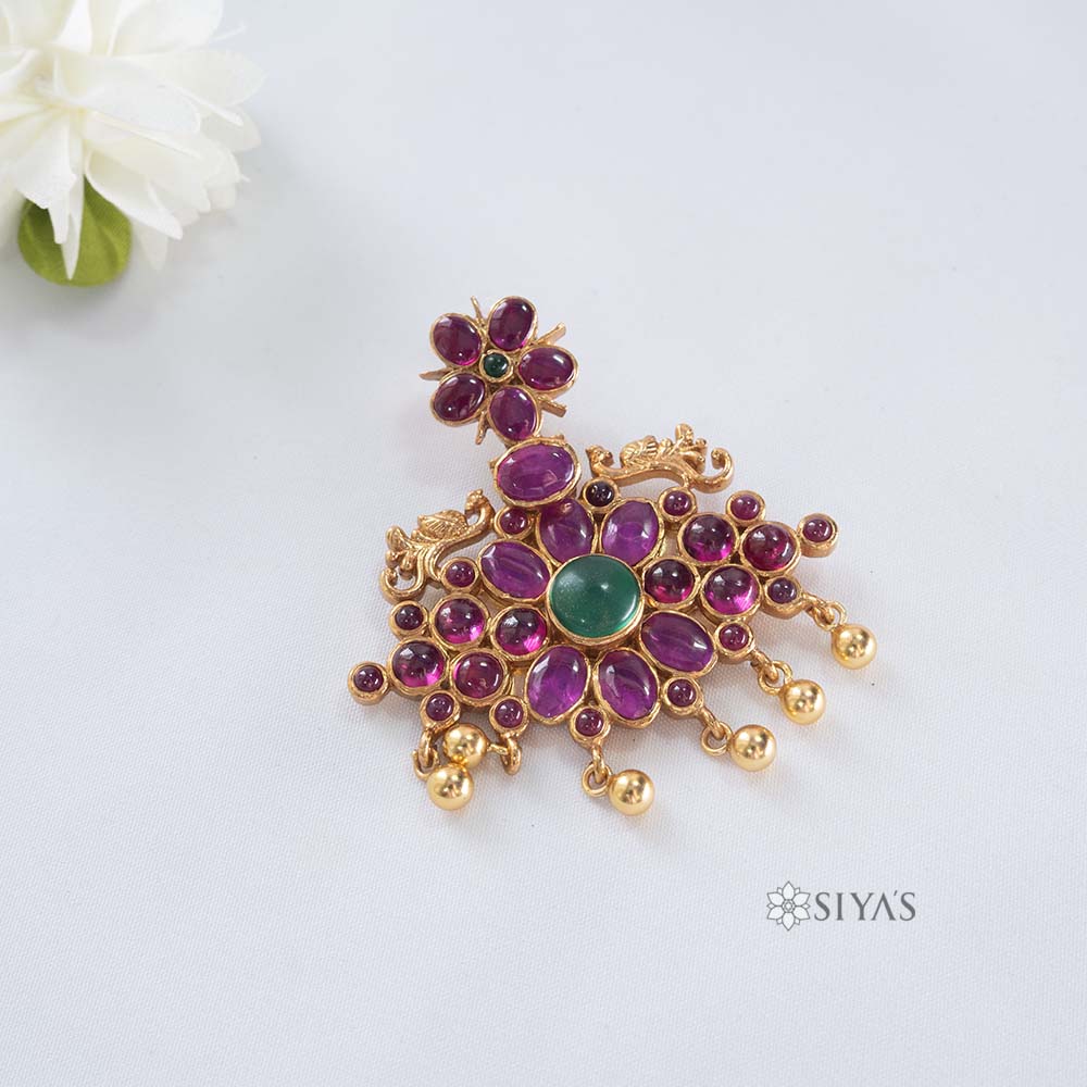 Red stone pendant