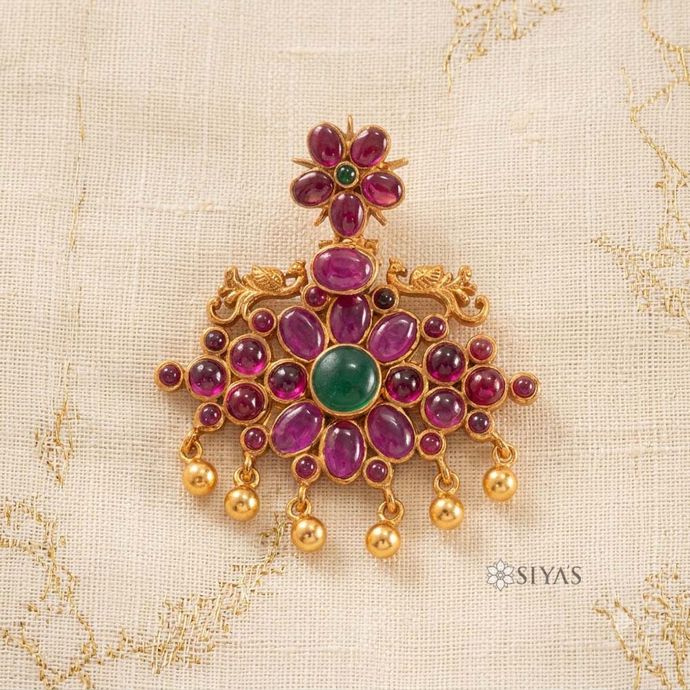 Red stone pendant