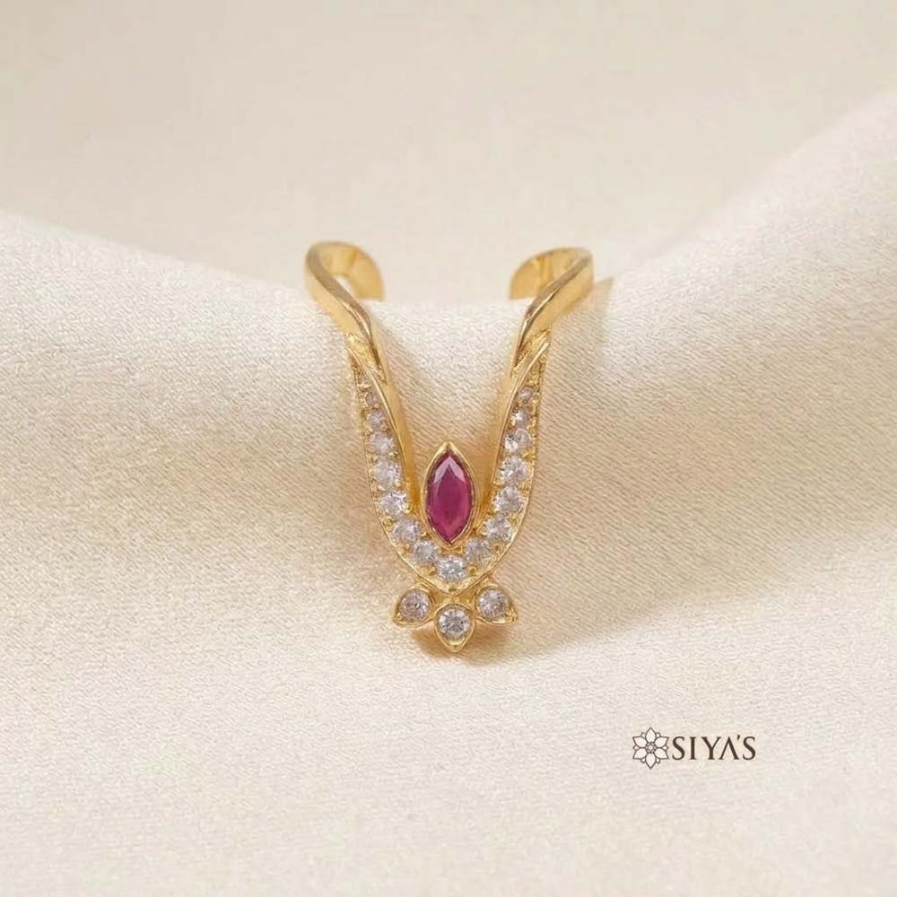 White stone vanki ring