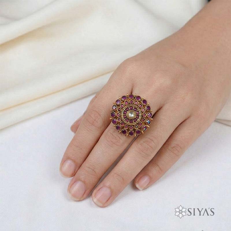 Elegant red stones ring