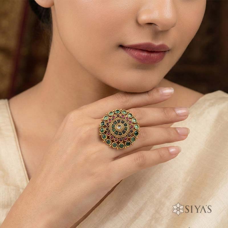 Classic green and red stones