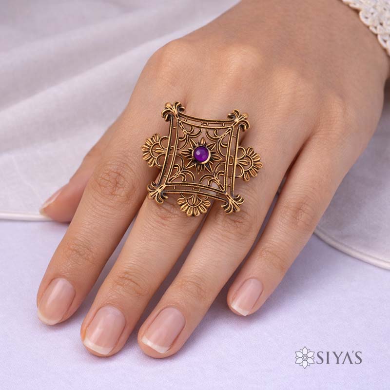 Antique square shaped ring